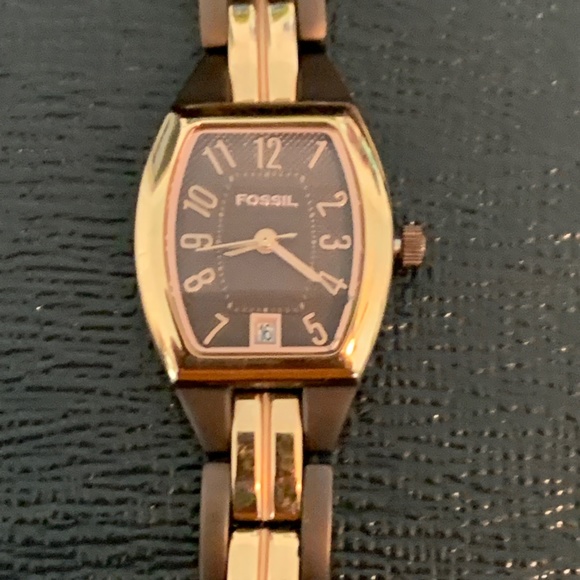 Fossil Chocolate & Gold Tone Watch with Date - Picture 3 of 9